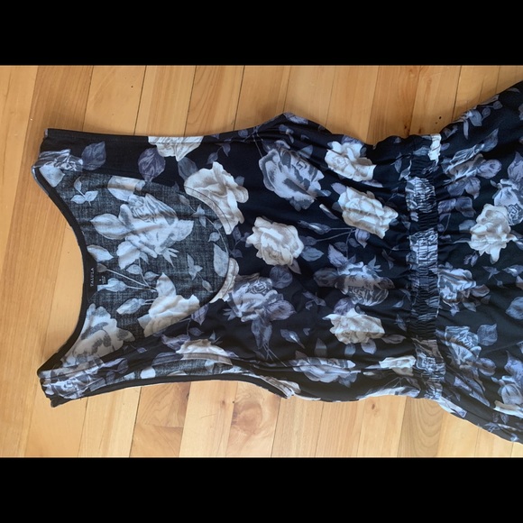 Aritzia Talula lightweight floral summer dress - Picture 3 of 4